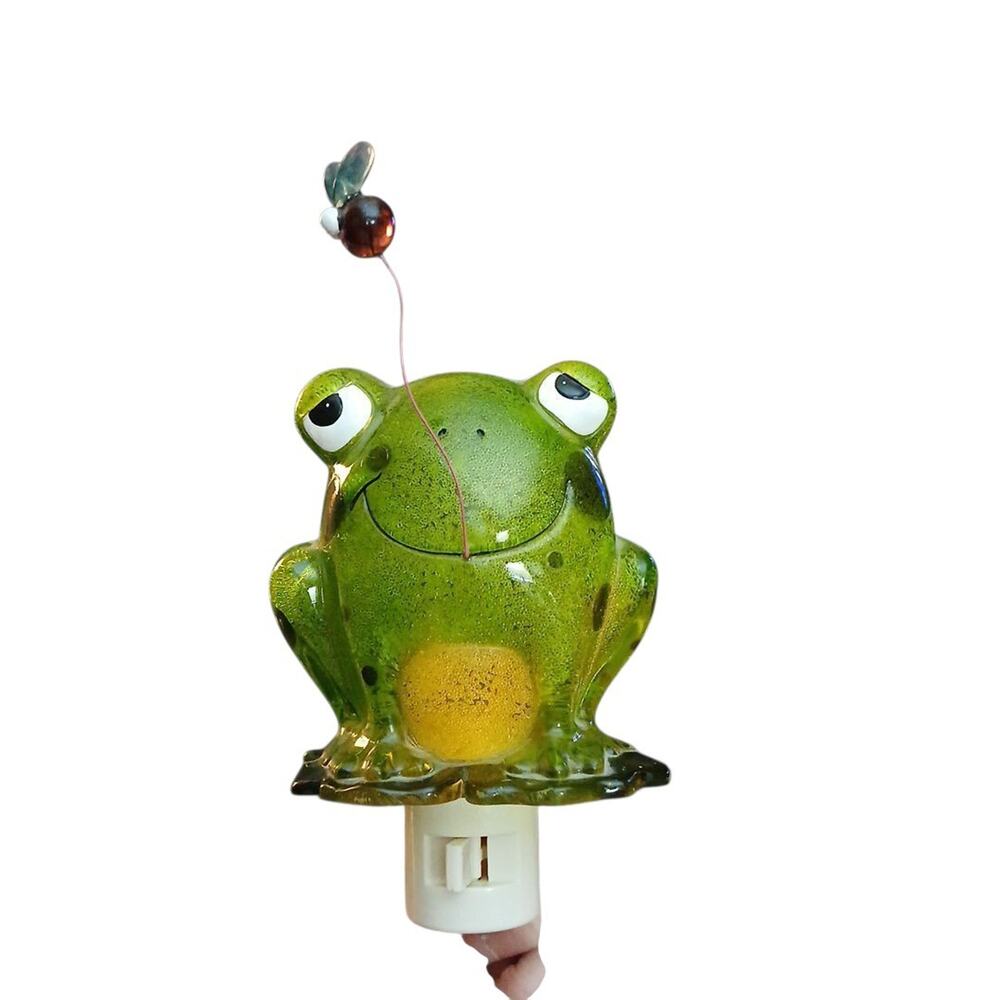 Vtg Animated Frog & Bug Rare Night Light Plug In On Off Switch Plastic Toad Gift